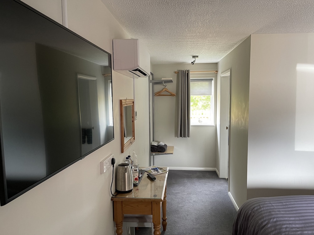 Village Limits Bed & Breakfast Accommodation view 4