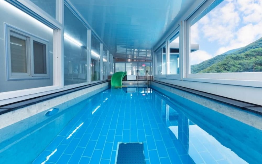 Gapyeong Shinbi Kids Pool Villa