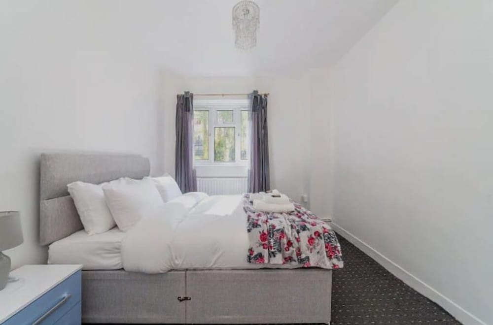 The Lambeth Apartment