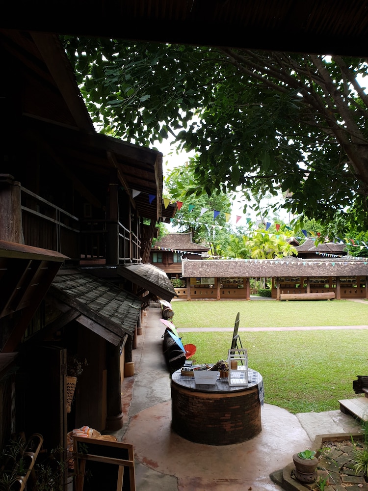 Lanna Ricebarn
