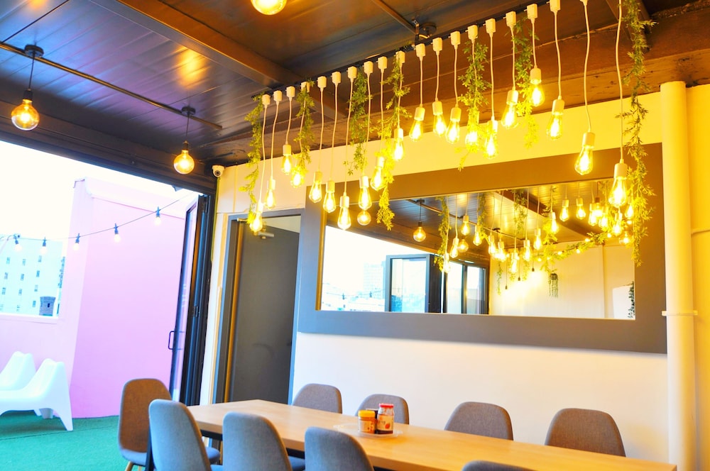 meeting & event spaces