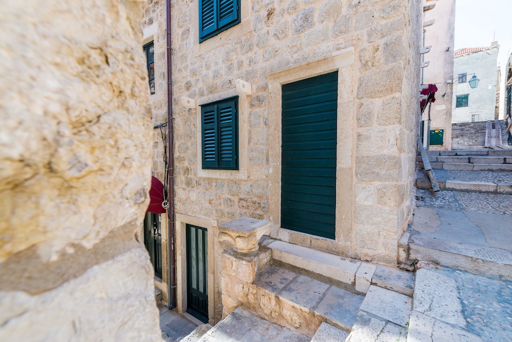 Pavisa Old town rooms