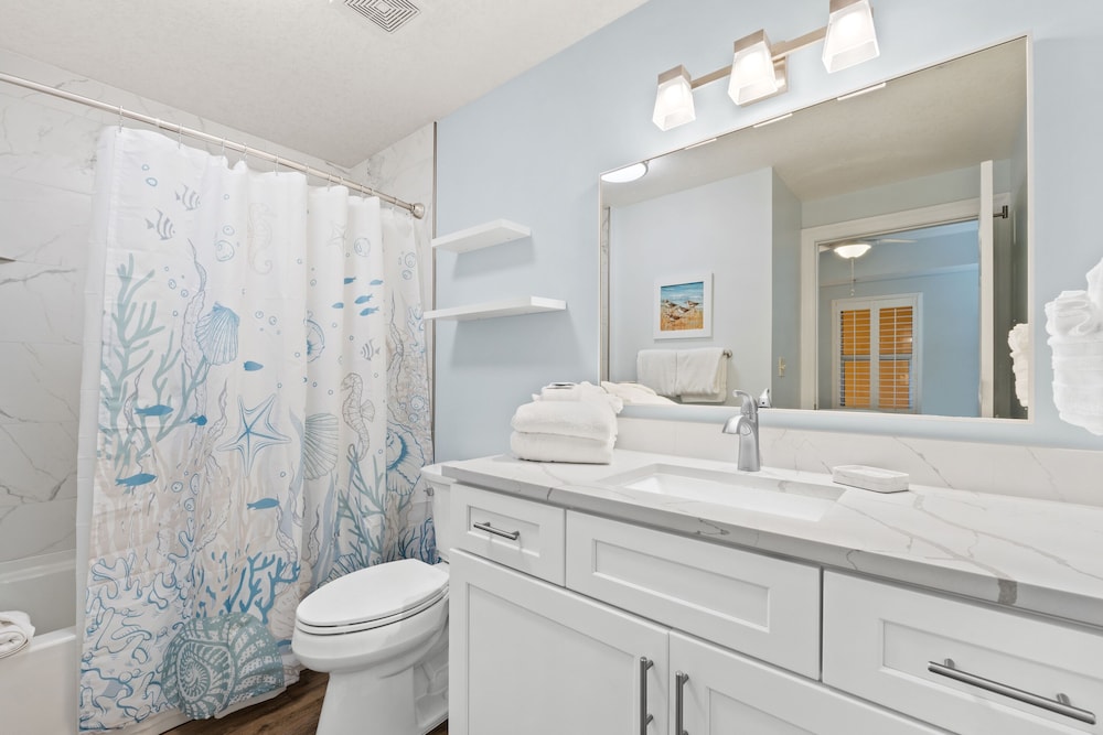 Calypso Beach Resort by Panhandle Getaways