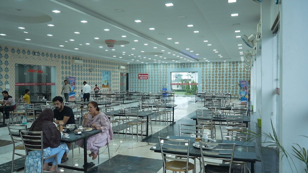 Hotel Holiday Fun Resort