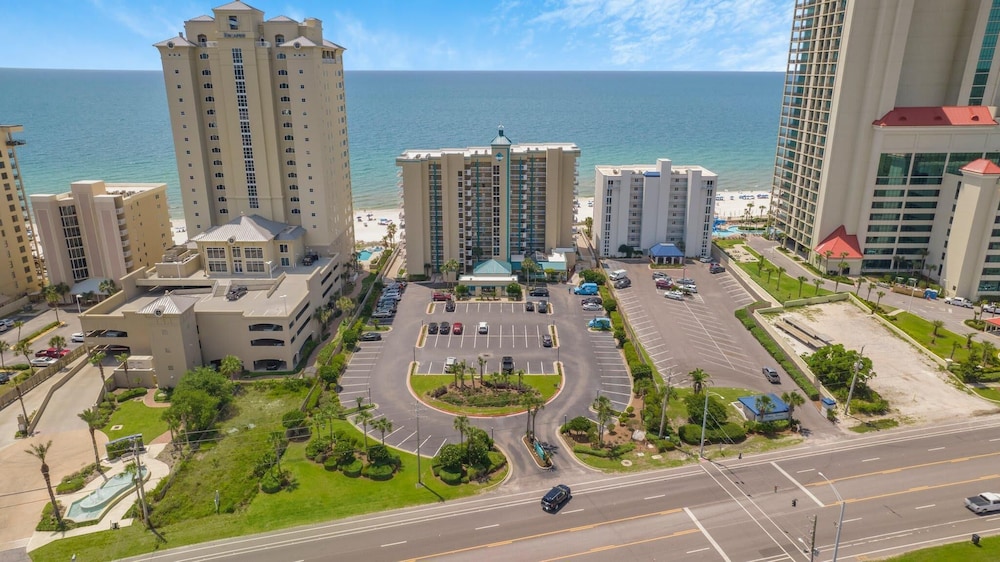 Romar Place 605