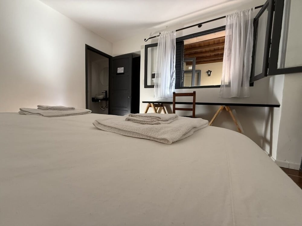 Clivias Hostel