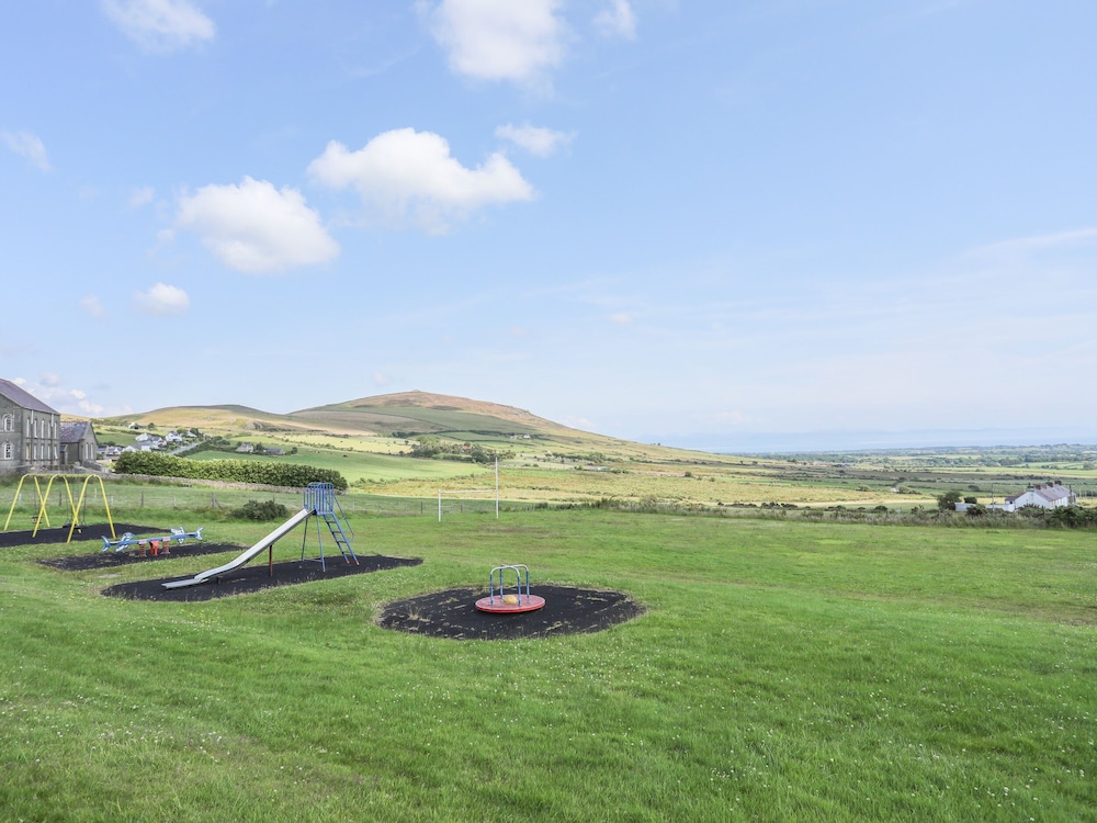 Cwm Ceiliog Annex