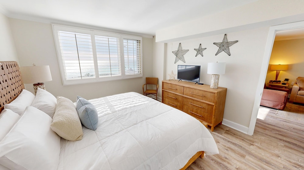 Islander 603 2 Bedroom Condo