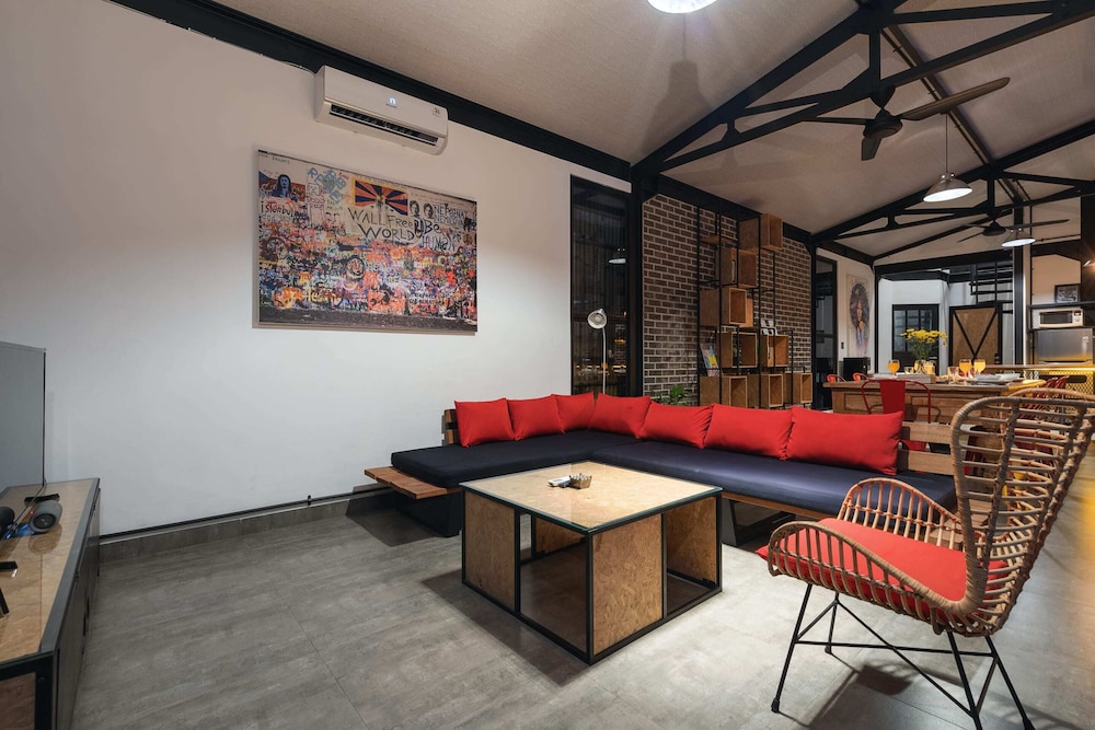 lounge