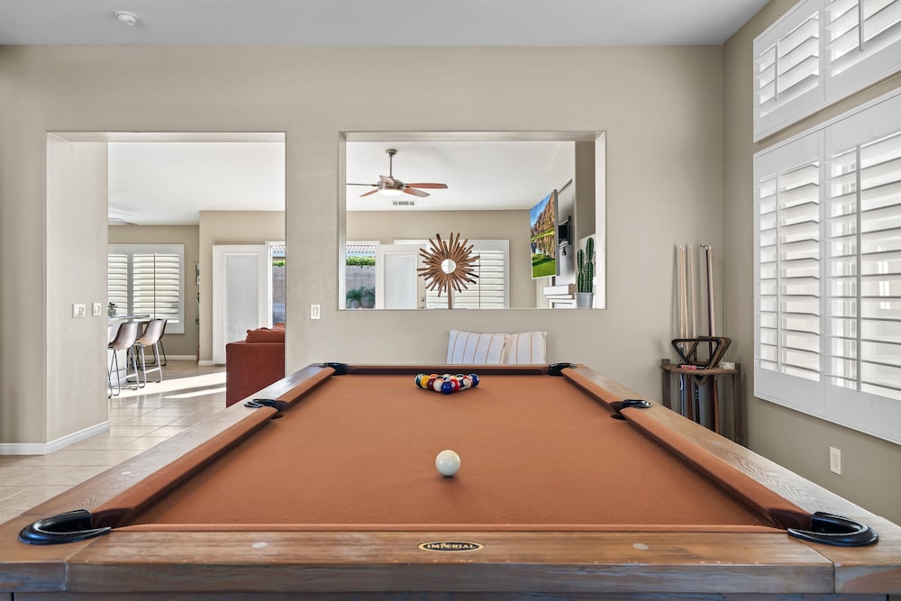 La Quinta Desert Haven Luxe Stay w Private Pool Hot Tub Pool Table