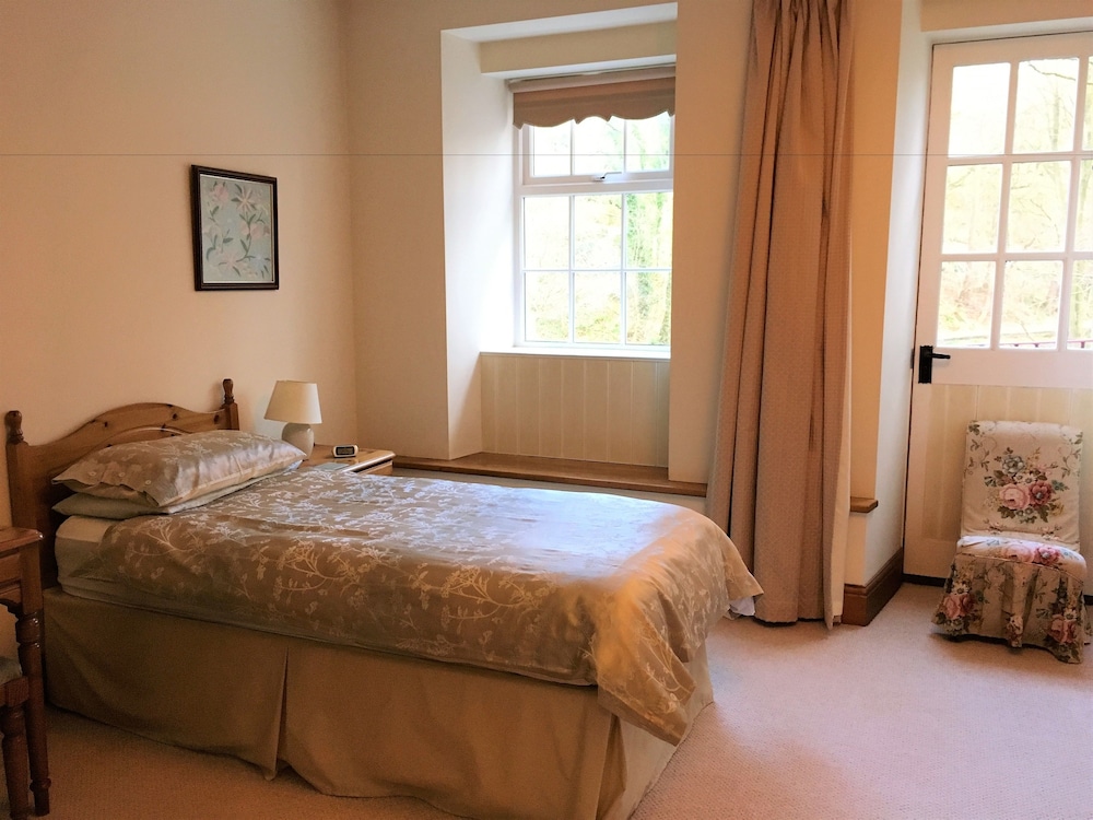 Hewenden Mill Holiday Homes