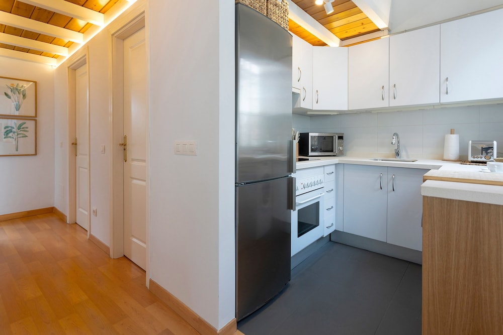 Stylish Penthouse Private Terrace Plaza Mitjana