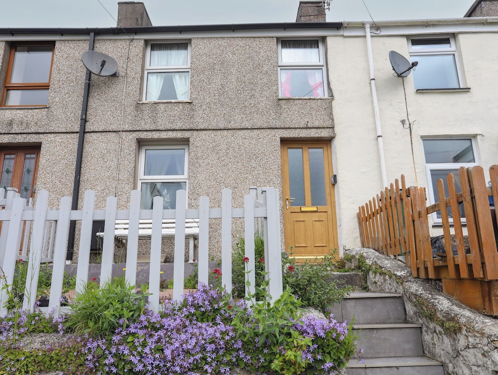42 Hyfrydle Road