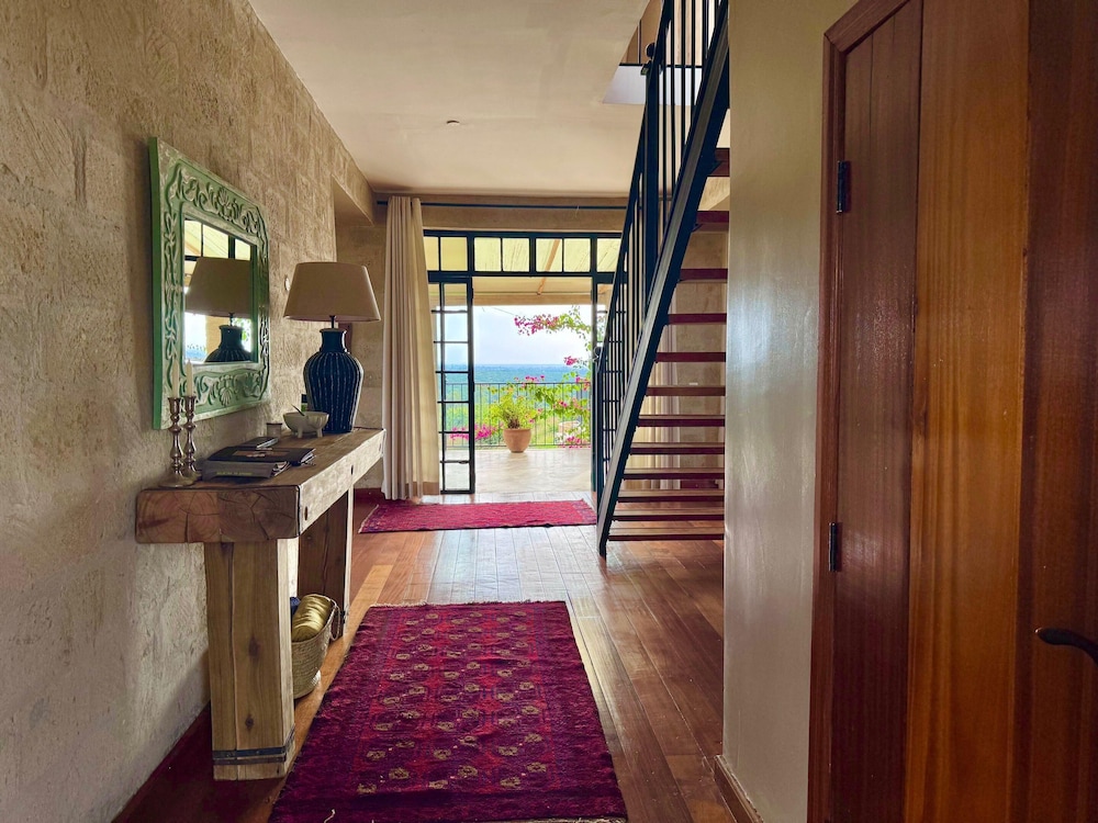 Eco 5 Bedroom 5 Bathroom Nanyuki Farm Villa - 2328