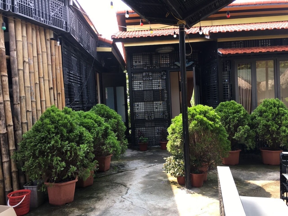 Cat Ba Mountain View