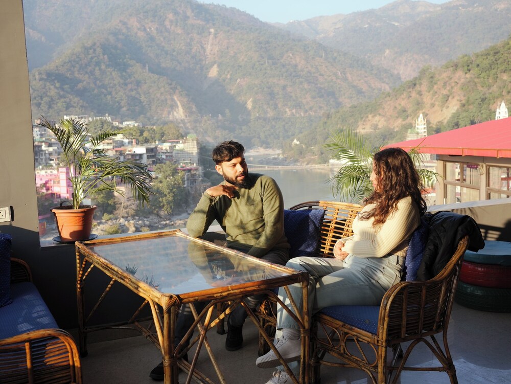 Skyard Hostel & Homestay (Harsil Valley)
