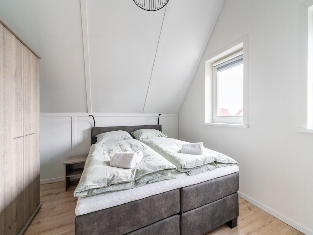 Luxurious Holiday Home With Parking