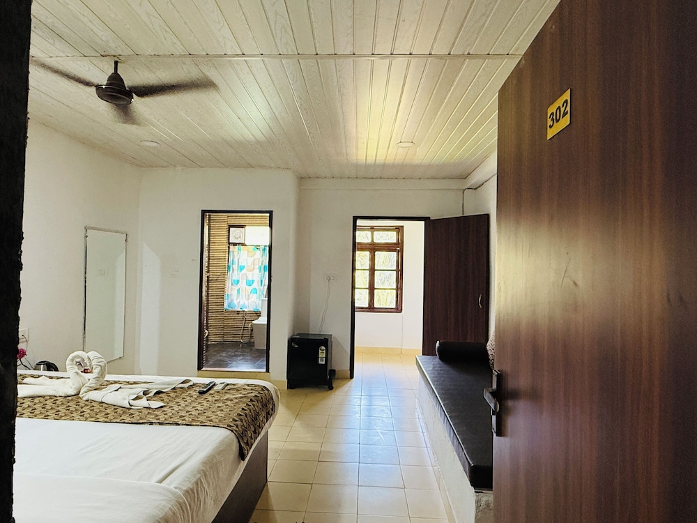 Candolim Sands