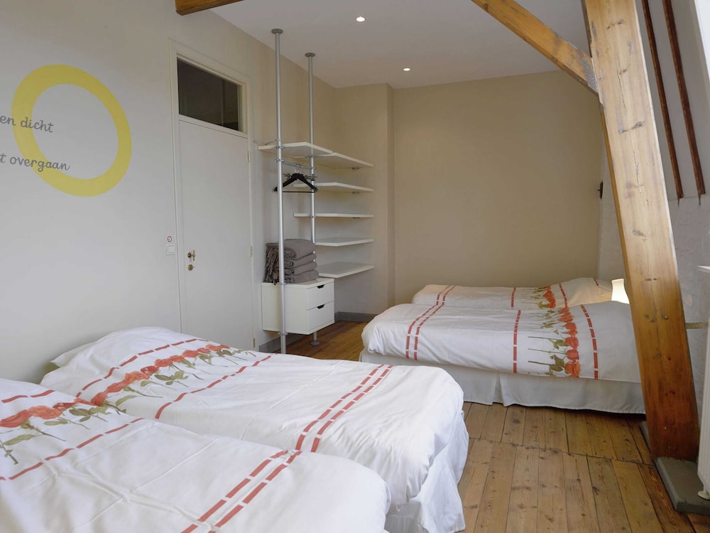 Oud Schooltje De Linde for Twenty Person view 2