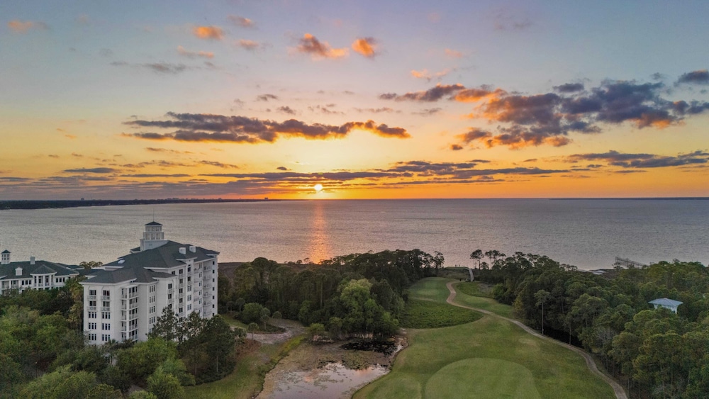 2 Resort Studios by Avantstay Sleeps 8, Pool, Shuttle, Tennis, Near Baytowne & Beach