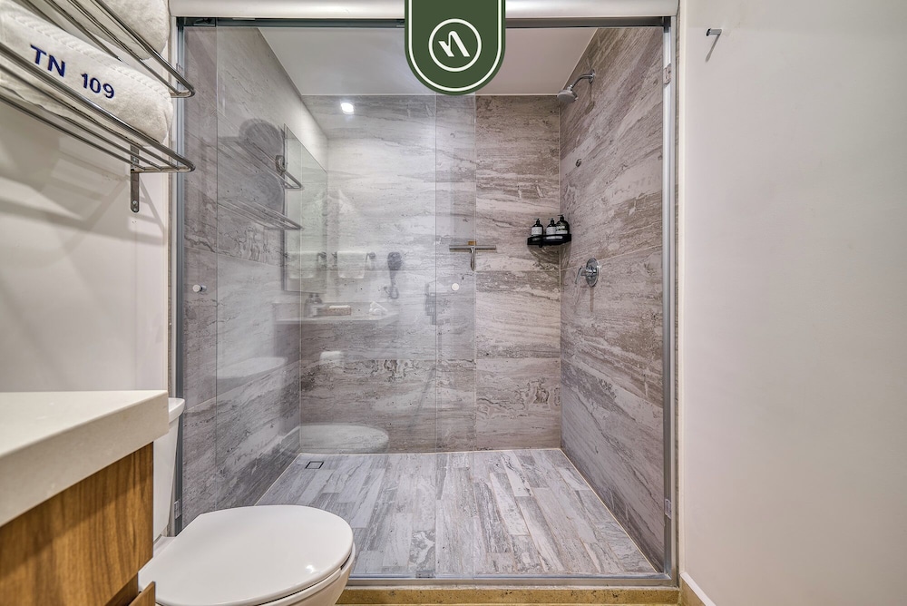 Harbor 171 by Naya Homes