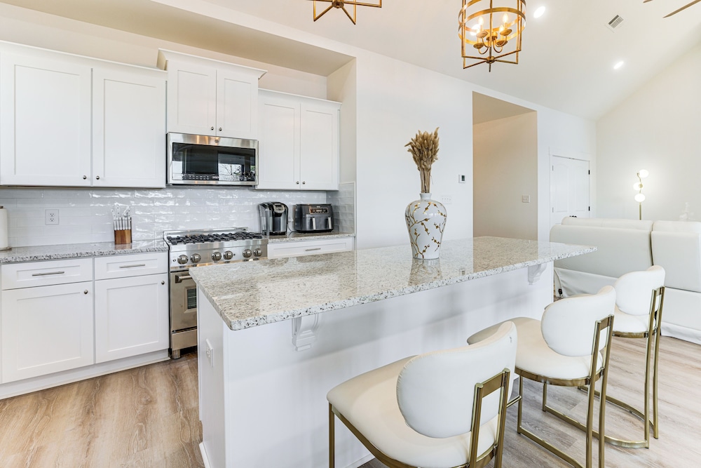 Private Lakeview Haven in Rockford