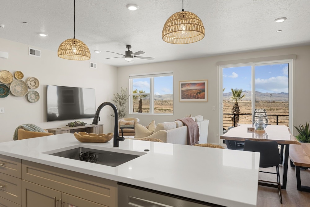 Chasing Sunsets 2 Bedroom Condo