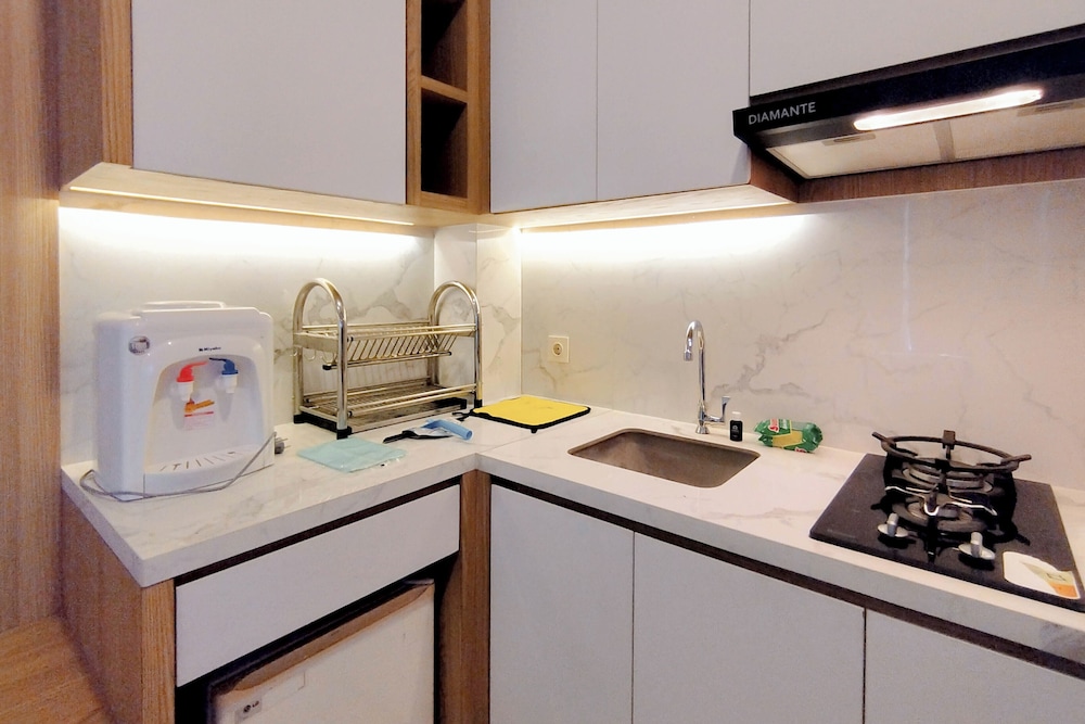Comfortable Studio Direct Access to Mall at Anderson Supermall Mansion Apartment