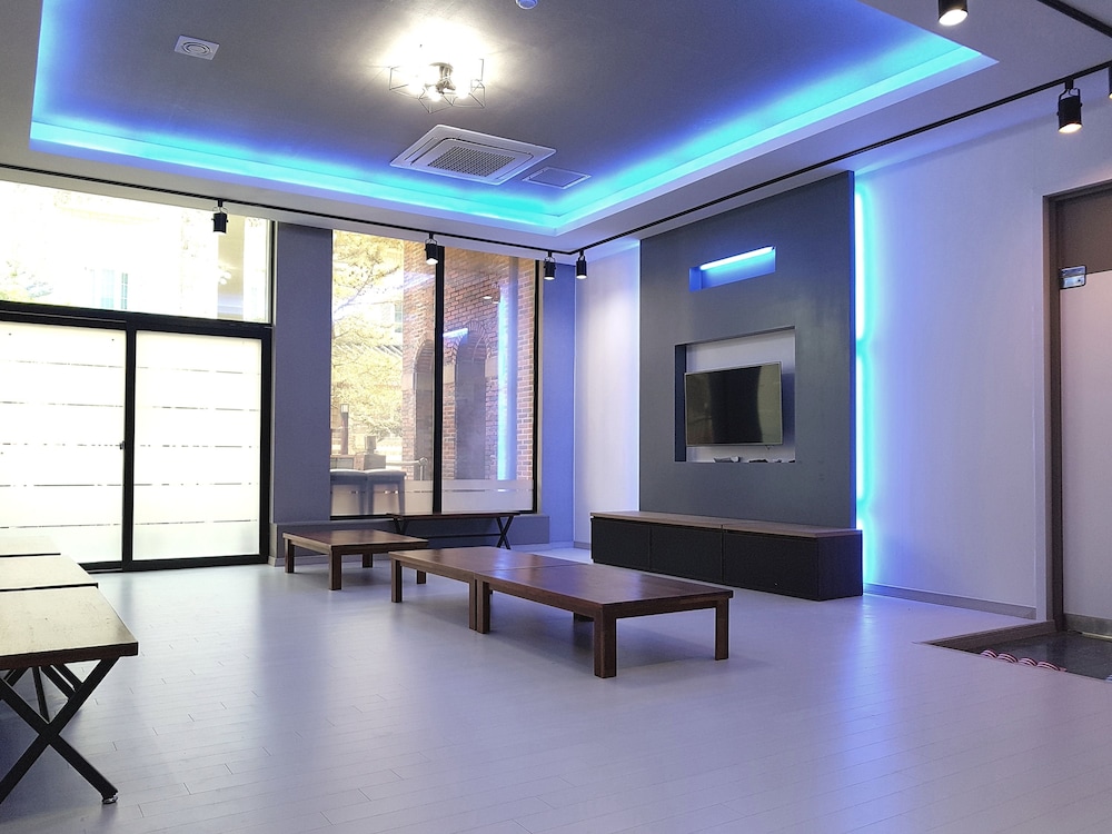 meeting & event spaces