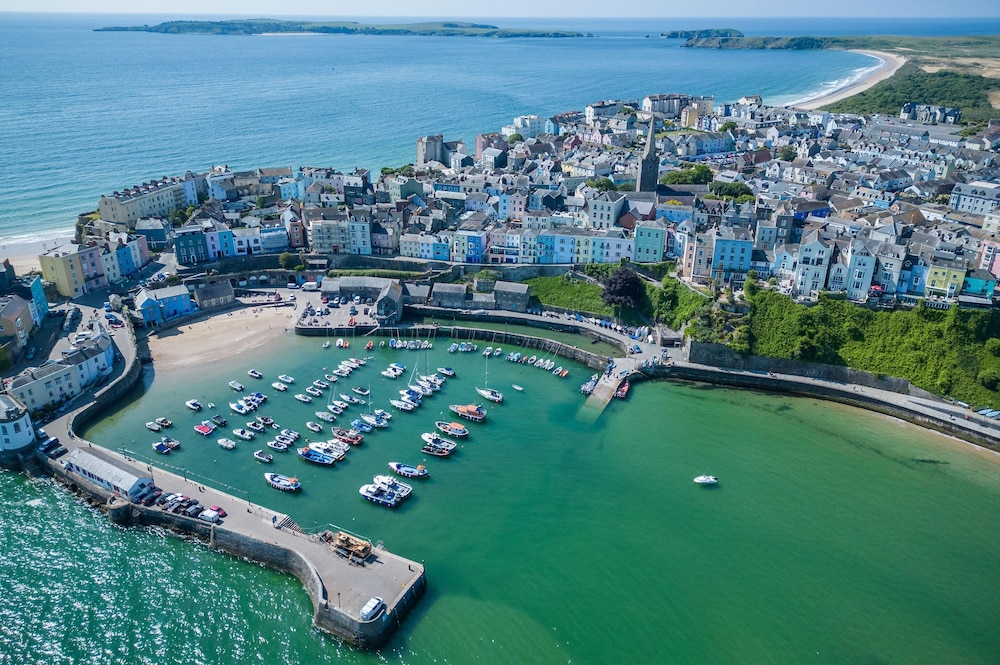 Ty George - 3 Bedroom Cottage - Tenby