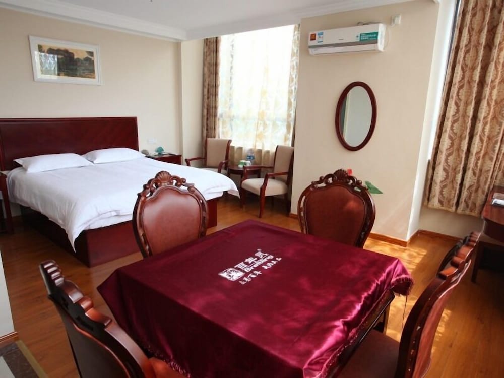 GreenTree Inn Nantong Tongzhou District Pingchao Bus Station Express Hotel