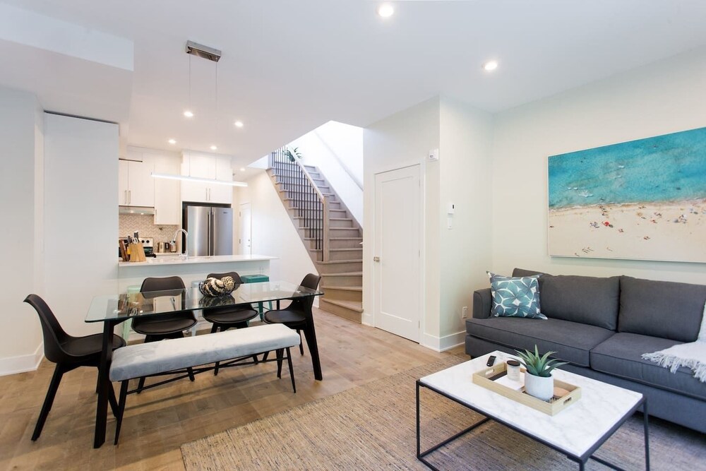 Spectacular and Modern Little Italy Penthouse - Image 1