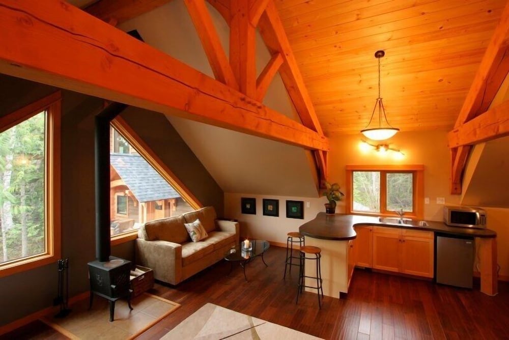 Revelstoke Timber Loft B&B