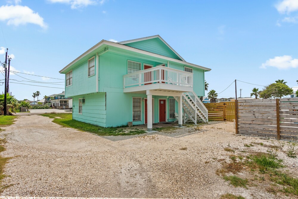 Tranquil Turquoise: Pet Friendly view 5