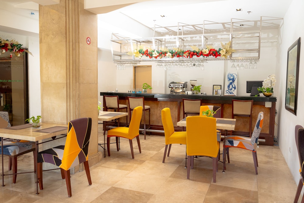 Cebu Vacations - Cebu Grand Hotel - Property Image 11