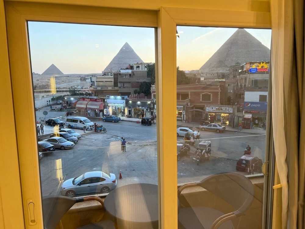 Pyramids Island