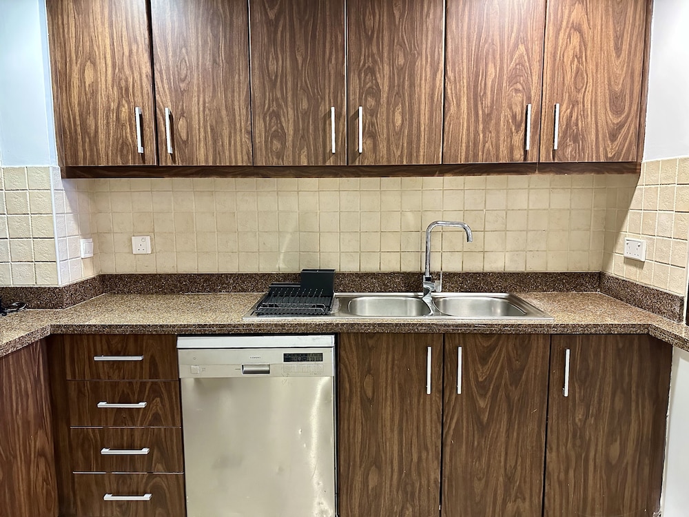 Lux BnB Executive Tower Business Bay
