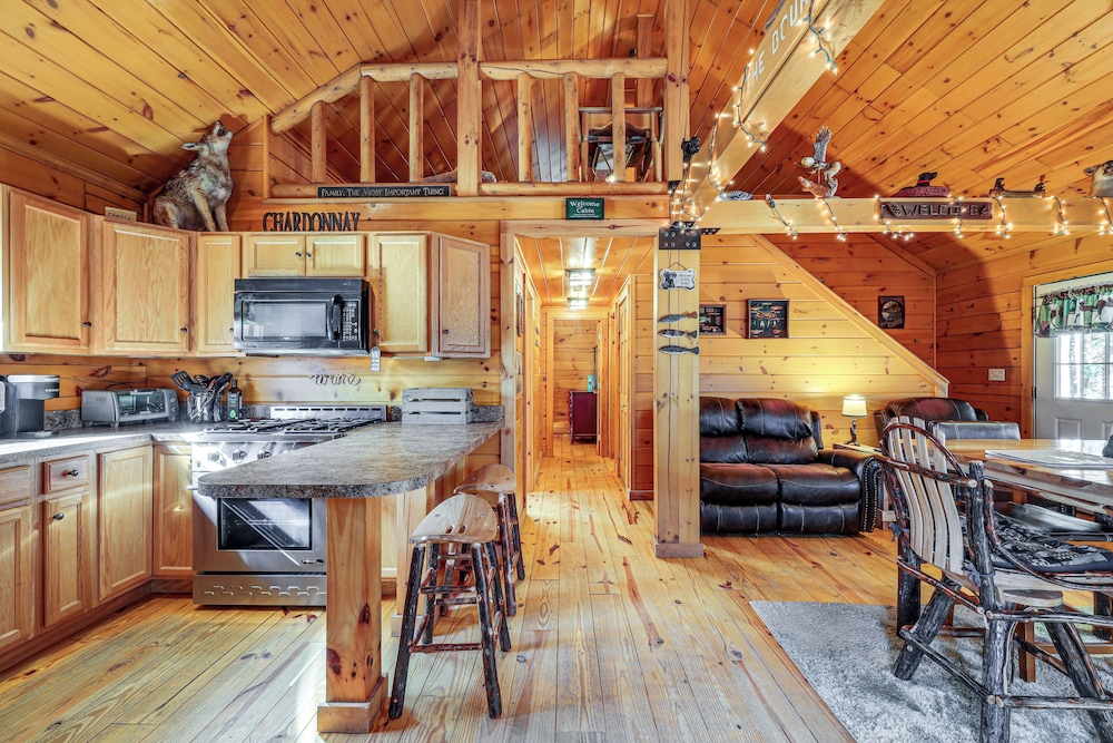 Waterfront Anglers Oasis in The Maine Highlands!