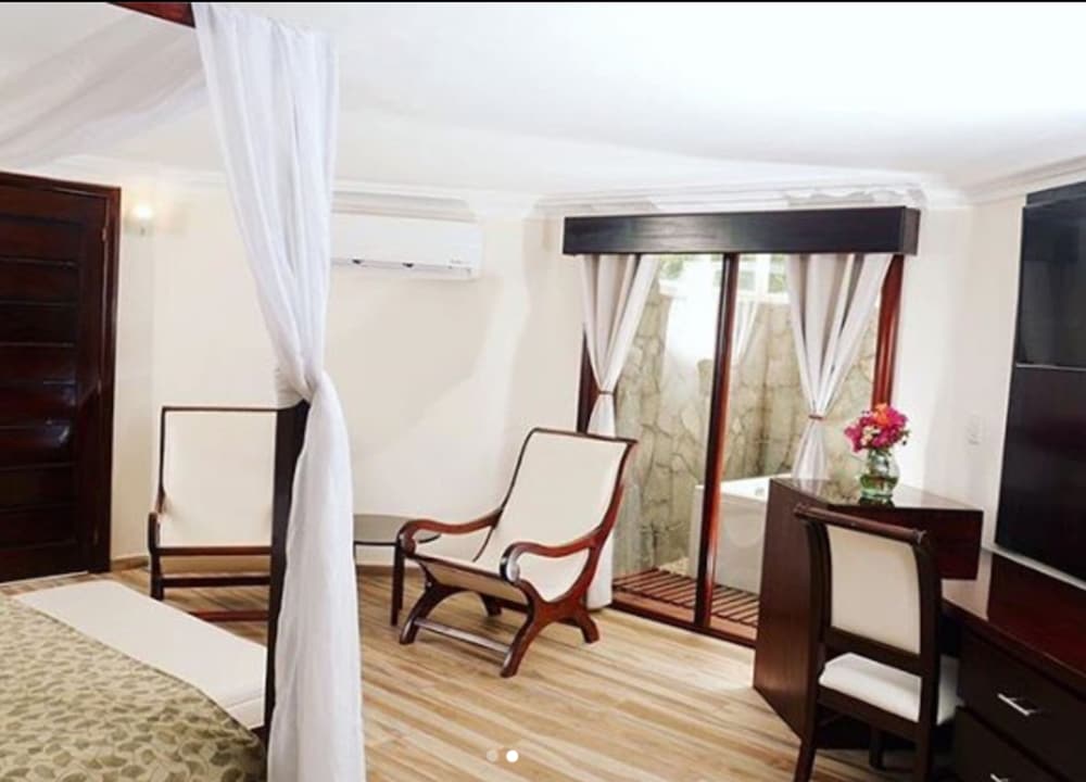 Kaliko Beach Club - All Inclusive Resort
