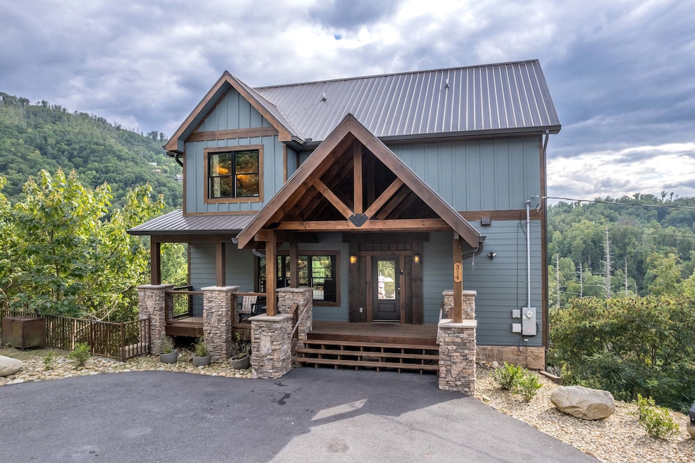 Raccoon Ridge Retreat - Gatlinburg Mountain Escape