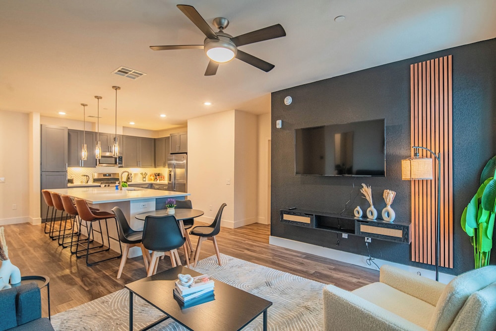 ROVE LIVING/KB - Scottsdale Grand
