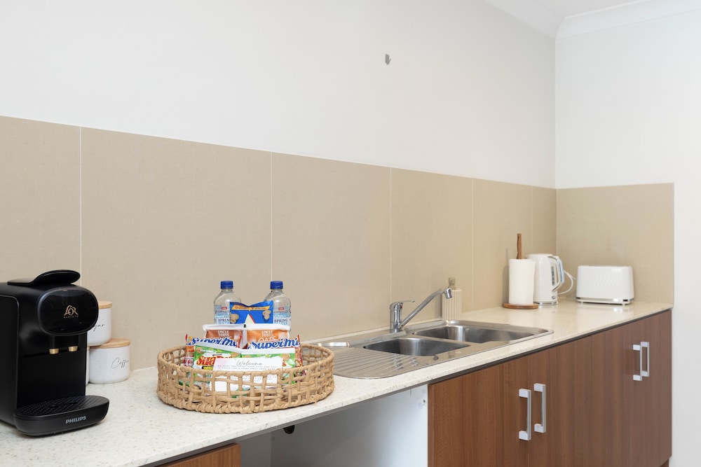 Smart Suites Self Check-in Apartments - 16 Darnley