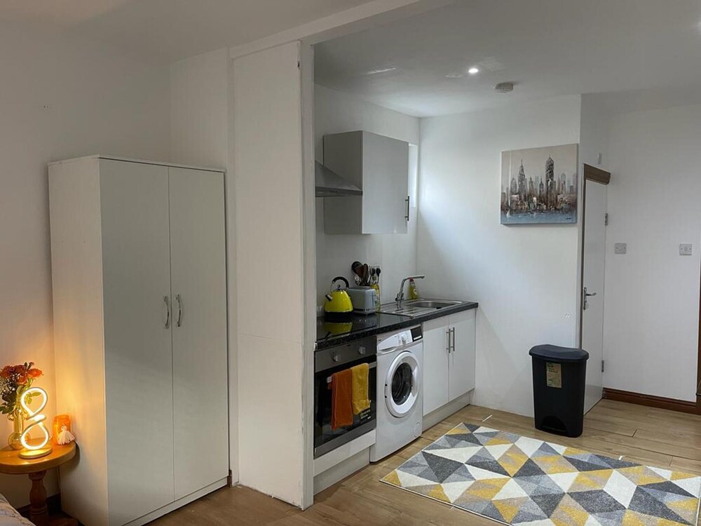 Luxury Studio Flat in London