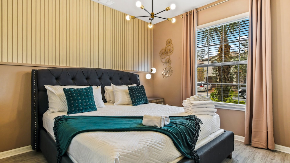 Beautiful Villa With Pool in Windsor Resort view 5
