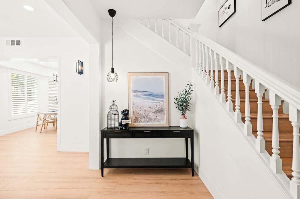 Cozy Retreat Near Downtown Perfect for Families