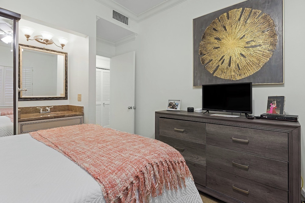 Romar House by Southern Vacation Rentals