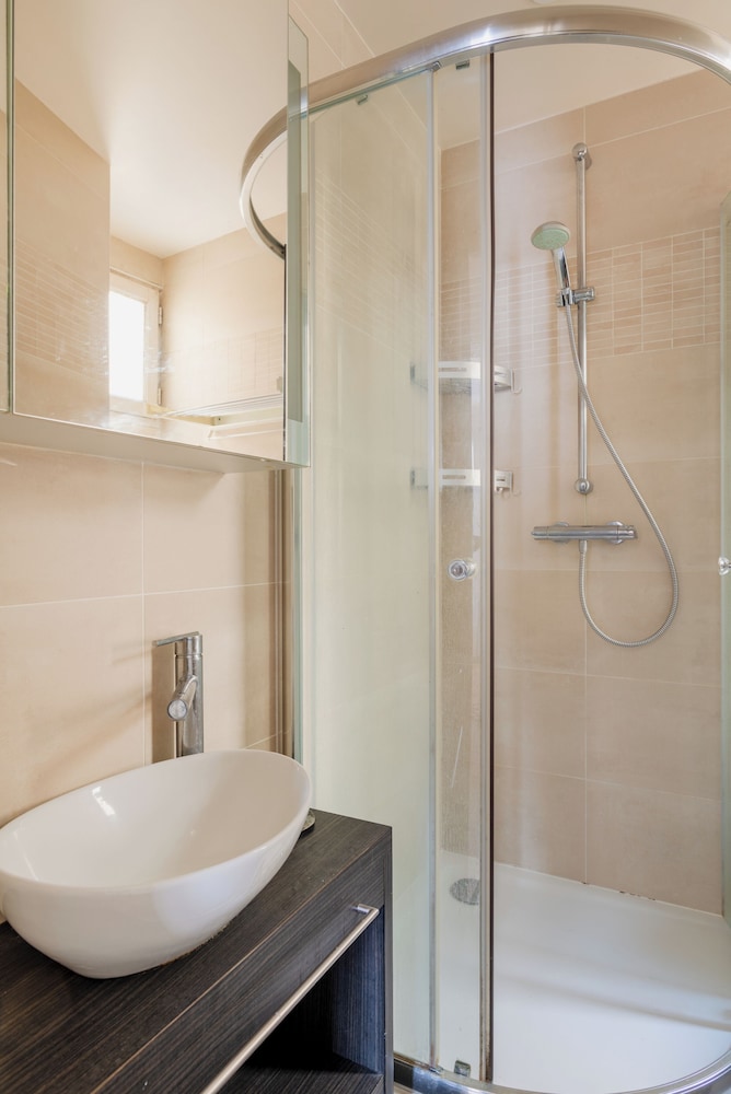 Paris Blomet design residence