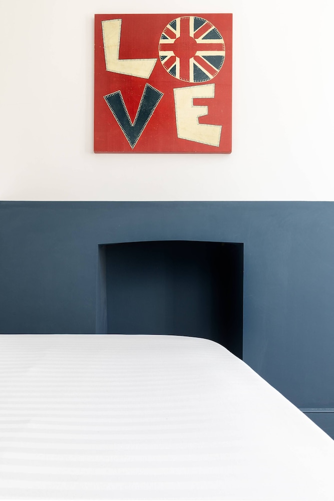 Whittlesey Street II by Onefinestay