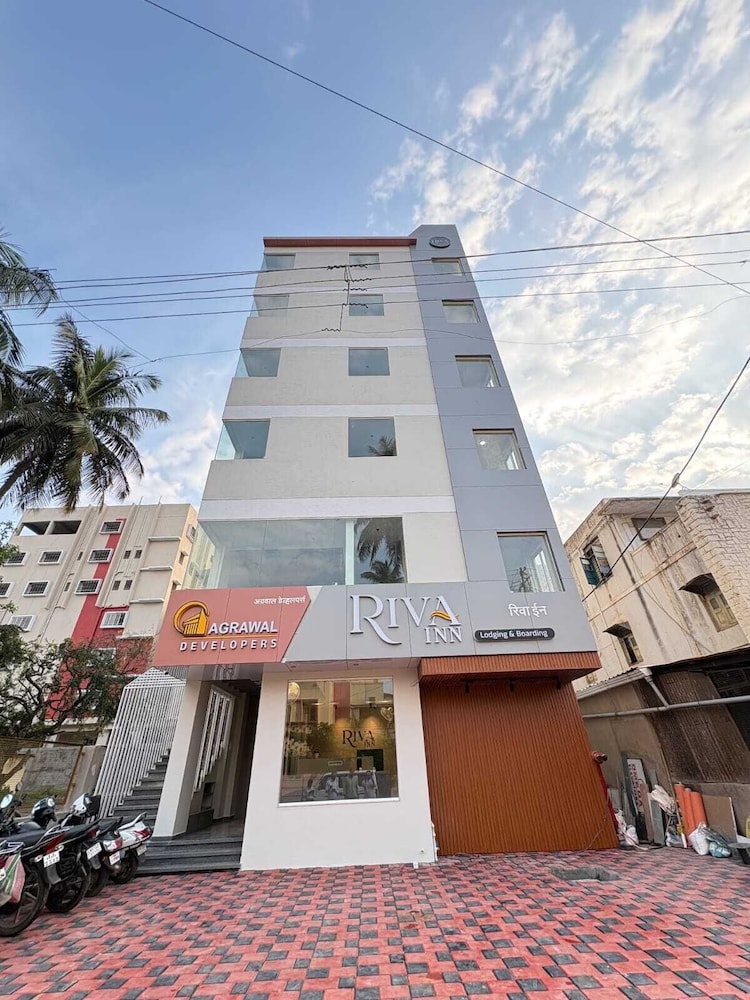 HOTEL RIVA INN