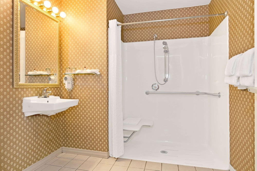 Hawthorn Extended Stay by Wyndham Cincinnati/Sharonville - Property Image 8